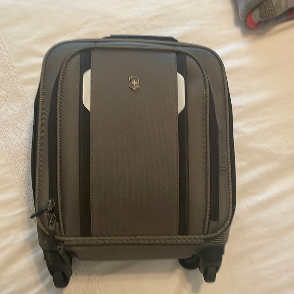 Victorinox overnight commuter bag